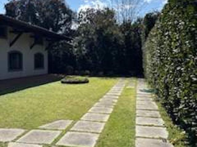 Galleria Fotografica Servizi Descrizione Richiedi informazioni su questo immobile Villa in affitto estivo