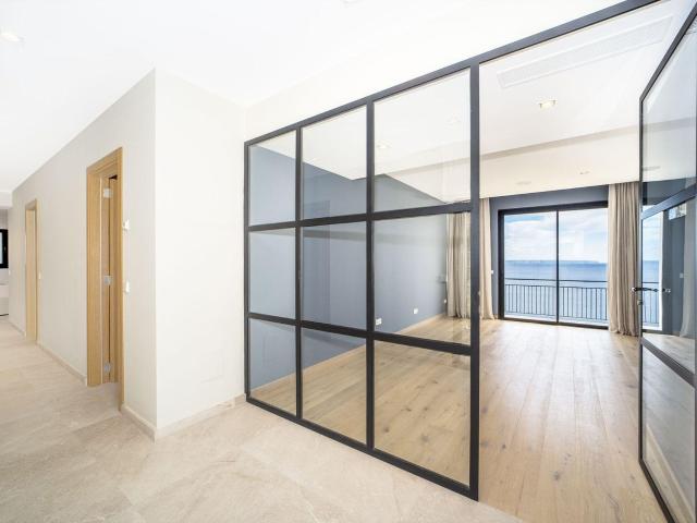 Descripción de la Propiedad Este lujoso apartamento de plant. 351m² Illetes