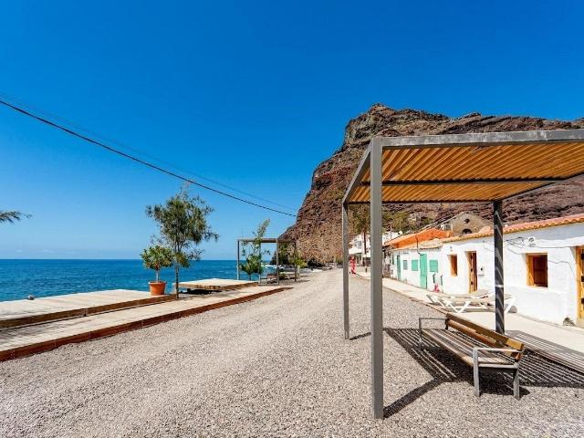 Descubra una casa adosada verdaderamente única situada en Pl. 76m² San Nicolas de Tolentino
