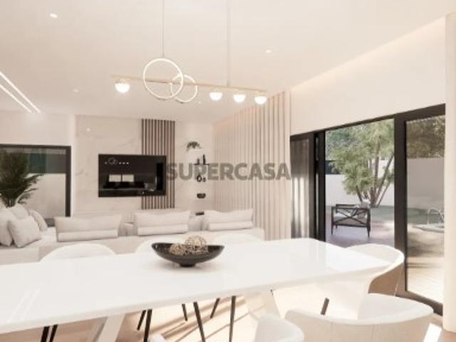 Descubra a sua nova casa em Azeitão!