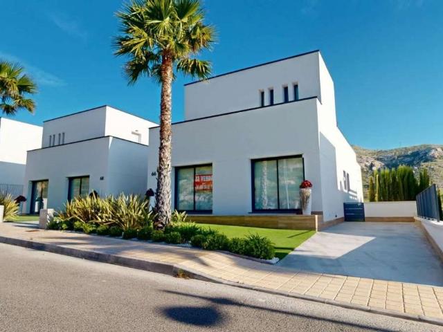 Descubra esta magnífica villa en reventa situada en el exclu. m² Bras del Port
