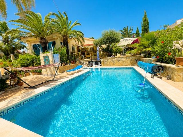Descubra esta magnífica villa independiente situada en una d. 146m² Ciudad Quesada