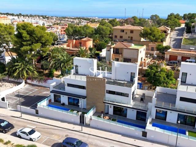 Descubra esta excepcional vivienda de obra nueva, terminada. 110m² Orihuela Costa