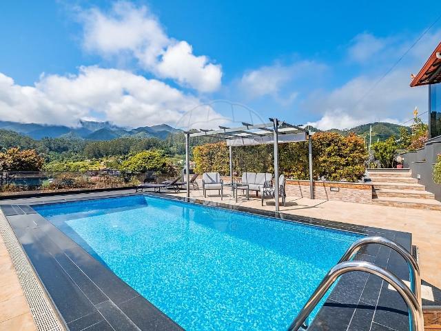 Descubra esta extraordinária moradia T3 localizada em São Jo. 240m² Sao Jorge