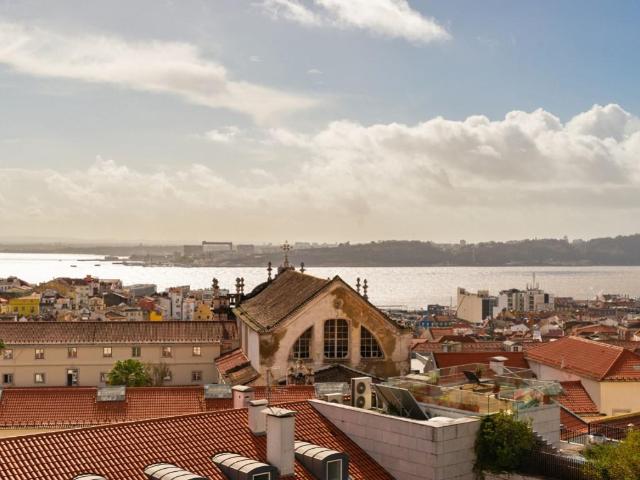 Charmoso apartamento T2 no Príncipe Real, com vistas verdade. 99m² Misericórdia