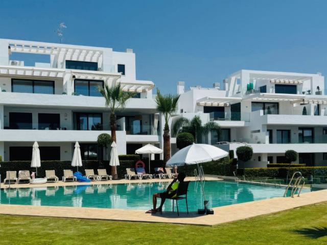 Descubra este impresionante apartamento de obra nueva, ubica. 110m² Estepona