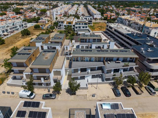 Descubra o seu refúgio no Algarve – T1 em Cabanas de Tavira. 71m² Cabanas de tavira
