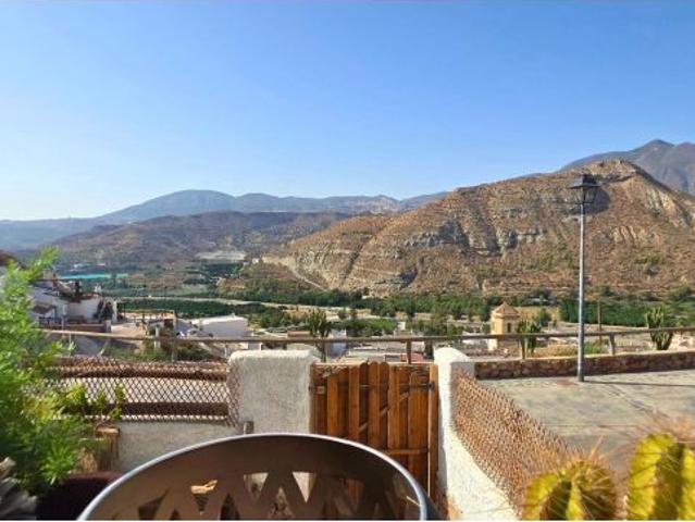 ? Descubre tu Refugio Ideal: Casa Cueva en Terque, Almería