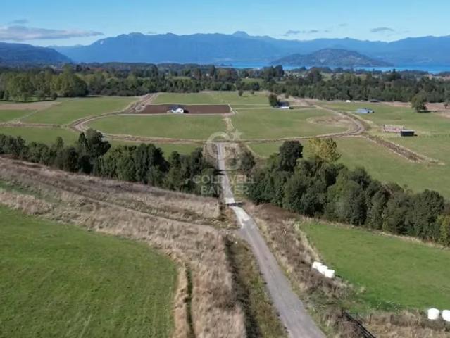 ¡Descubre tu rincón ideal en Mantilhue en el Lago Puyehue! 0 dormitorios por 33000. 00 en Futrono