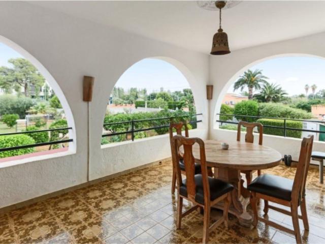 Descubre un Refugio en La Xara, DeniaSumérgete en el encanto. 391m² Dénia