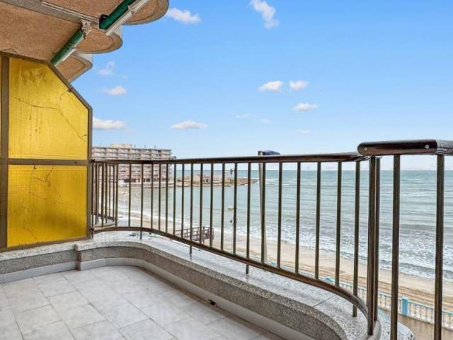 Descubre una excelente oportunidad para disfrutar del Medite. 120m² Torrevieja