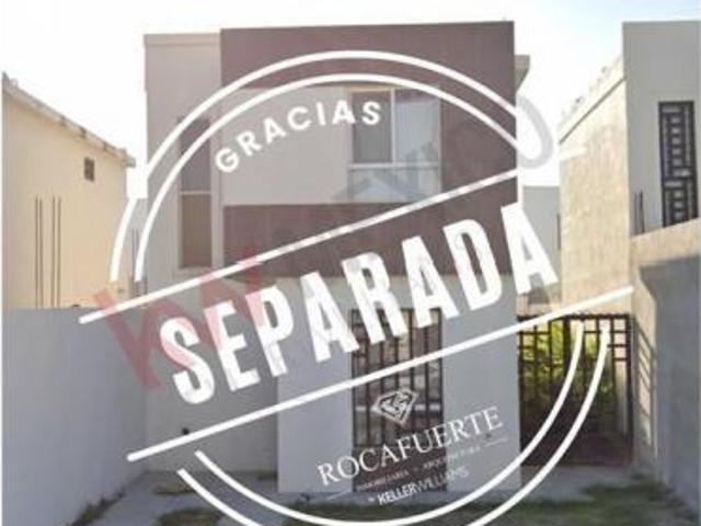 ¡Descubre esta acogedora casa de 2 recámaras y 2 baños en el tranquilo residencial Apodaca! Con un d