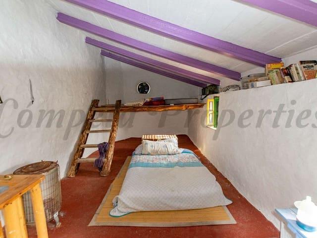 Descubre esta casa de campo en España con vistas impresionan. 60m² Canillas de Albaida