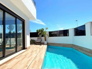 Descubre esta exquisita villa independiente orientada al sur. 140m² San Pedro del Pinatar