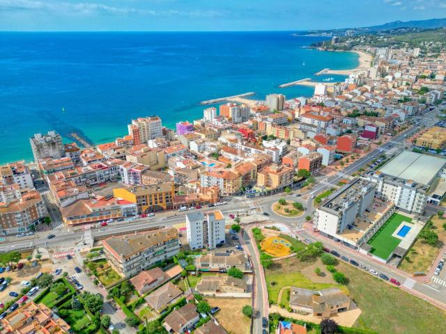 Lucas Fox presenta esta encantadora villa a reformar en Sant. 381m² Sant daniel de calonge