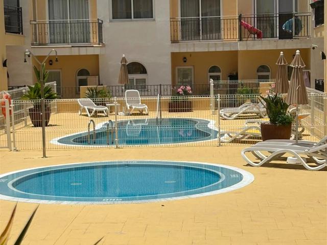 Descubre este magnífico adosado de 120 m2, ubicado en Palm M. 130m² Arona