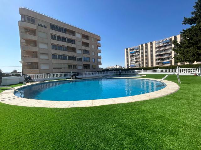 Descubre este magnífico apartamento en Santa Pola, ubicado a. 140m² Santa Pola