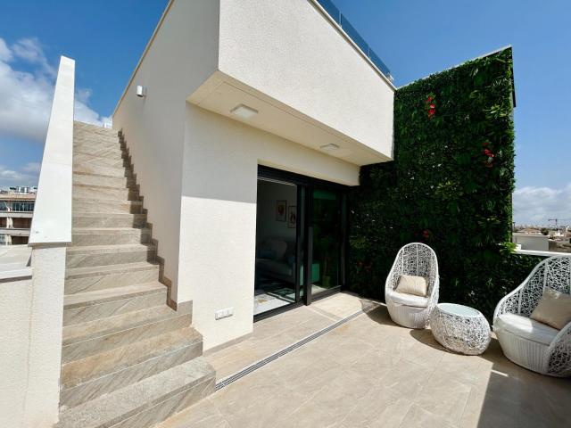 Descubre este espectacular ático de obra nueva en Orihuela C. 75m² Orihuela Costa