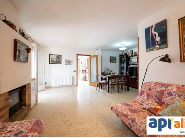 Descubre este impresionante chalet situado en la tranquila zona de Can Gelat en Santa Susana