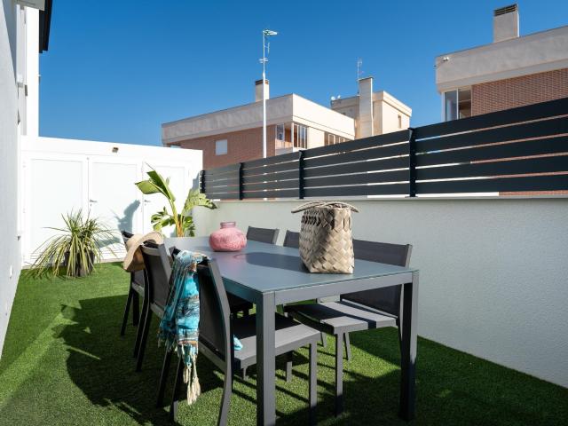 Descubre la comodidad y el estilo de vida que ofrece este ma. 93m² Bras del Port