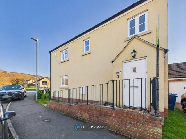 Desert Orchid Road, Prestbury, Cheltenham GL52, 5 bed semi detached house to rent, £3,500 pcm | PrimeLocation