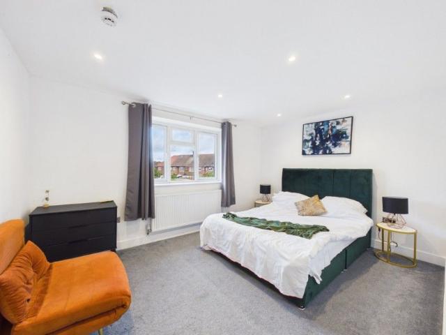 Desford Way, Ashford, Surrey,TW15