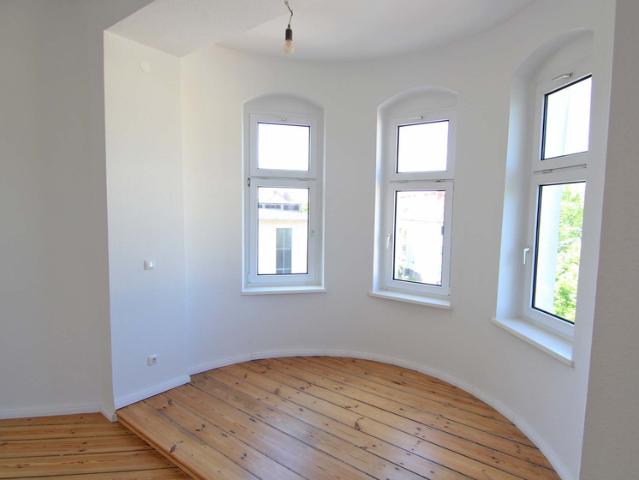 DG zum Verlieben: sehr schickes DG mit EBK, Terrasse und tollem Bad Trützschlerstraße!