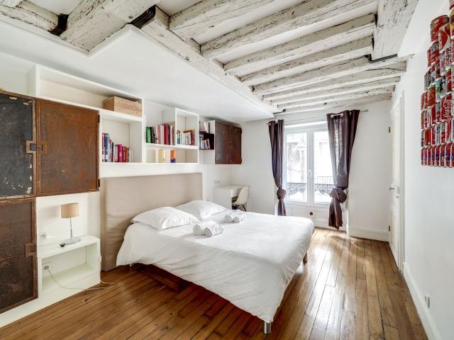 Design and comfort in the Gaillon district, Paris Amsterdam Apartments for Rent