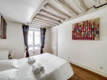 Design and comfort in the Gaillon district, Paris Amsterdam Apartments for Rent