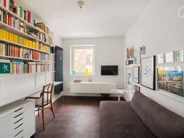 Design apartment at the Botanical Garden in Cologne Riehl, Koln Amsterdam Apartments for Rent