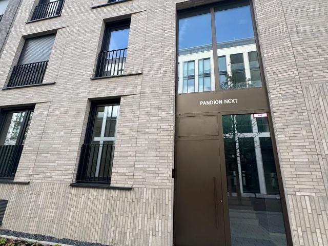 Design Apartment in MediaHarbor: Modern New Build Living in Prime Location, Dusseldorf Amsterdam Apartments for Rent