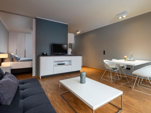 Design Apartment in Art & Culture Quartier Schiffbauergasse in Potsdam, Potsdam Amsterdam Apartments for Rent