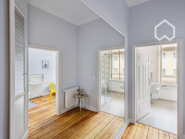 Design apartment with balcony in St.Georg near Alster