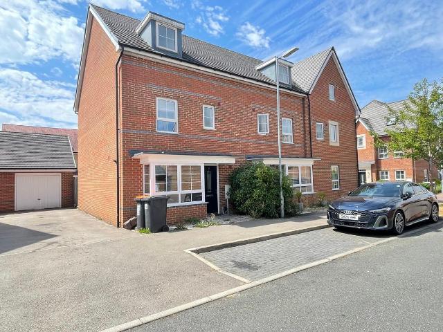 Design Drive, Dunstable, Bedfordshire LU6, 4 bed end terrace house to rent, £1,900 pcm | PrimeLocation