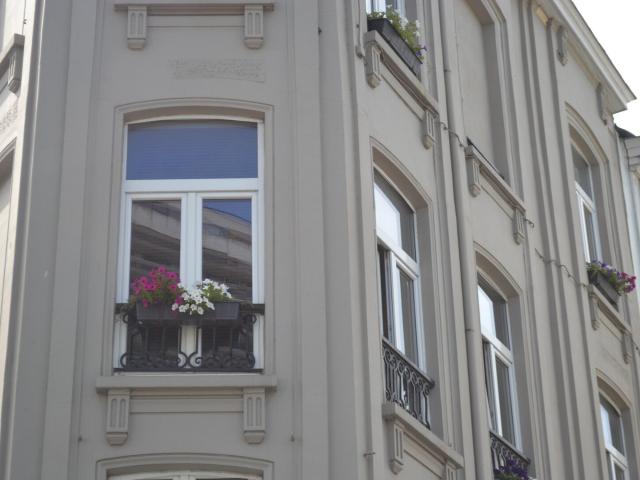 DESIGN FURNISHED APARTMENT 2 BEDROOM IN EUROPEAN AREA