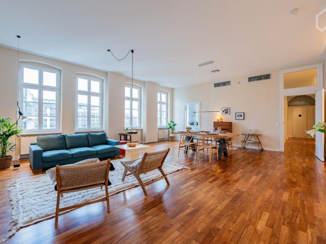 Design Living at Monbijouplatz, Berlin Amsterdam Apartments for Rent