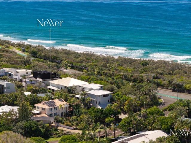 Design & Lifestyle Magnificence: 200m to Beach