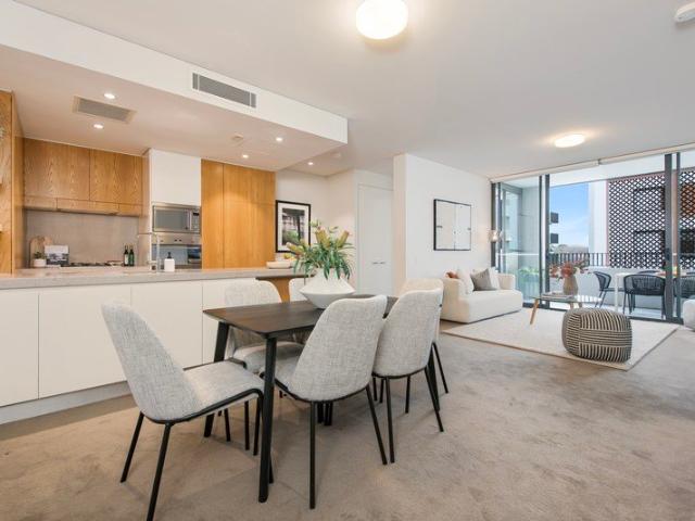 Design, light and space in a modern lifestyle retreat