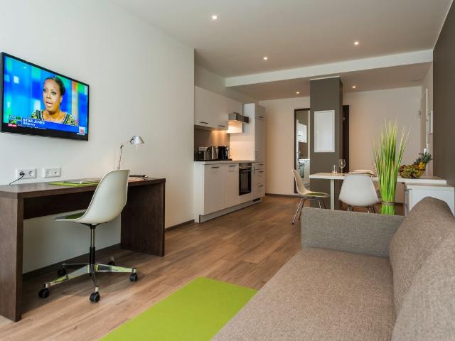 Design serviced apartment at the Nuremberg Market Square, Nurnberg Amsterdam Apartments for Rent