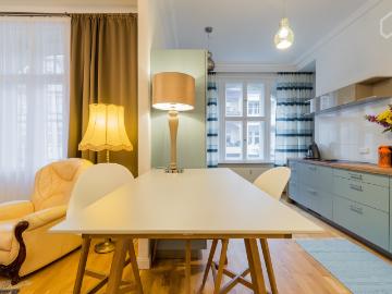Design, pretty, spacious 3 Rooms Flat Spandau Old Town, all stuff new! awesome! Closed to train station, underground, ARCADEN Shoping
