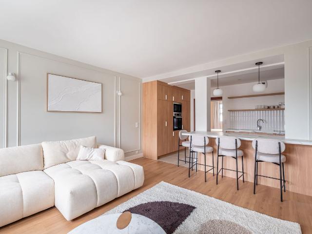Design & quiet flat Paris With lift 6ᵉ floor 3 separate bedrooms, Paris Amsterdam Apartments for Rent