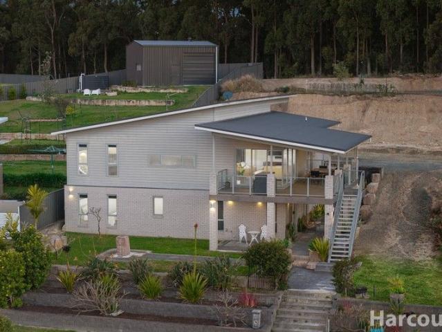 Design the outdoors you've always wanted on a bumper ¾ acre block