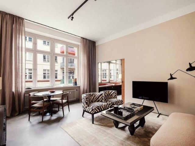 Design trifft Geschichte exklusive 2 Zimmer Wohnung mit Charakter