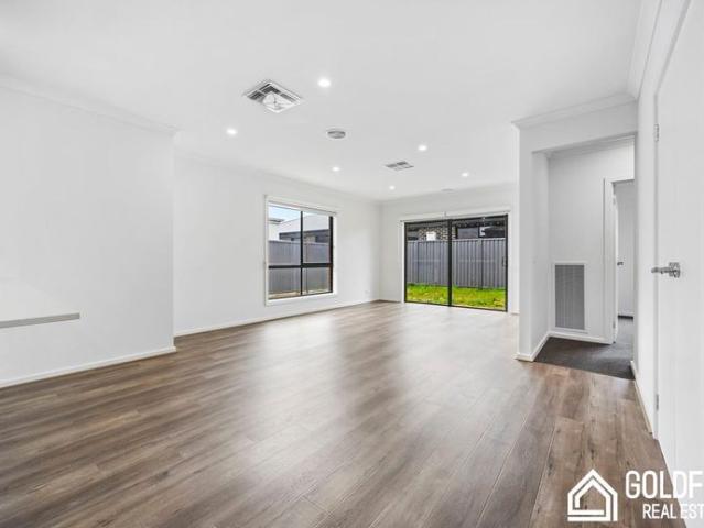 Designed for Living, Built for Comfort 4 Bedroom House for Lease in Alfredton VIC 3350