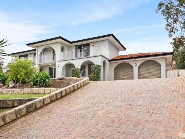 DESIGNED FOR THE VIEW! MADE FOR FAMILY LIVING!
