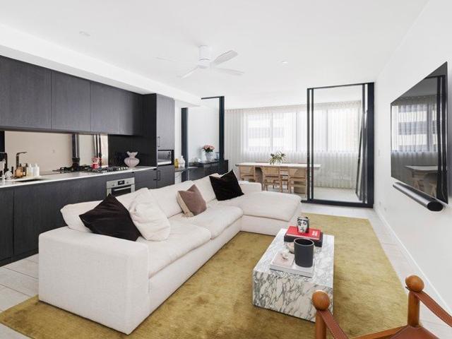 Designer 1 bed + study Dee Why apartment with oversized all season entertaining space