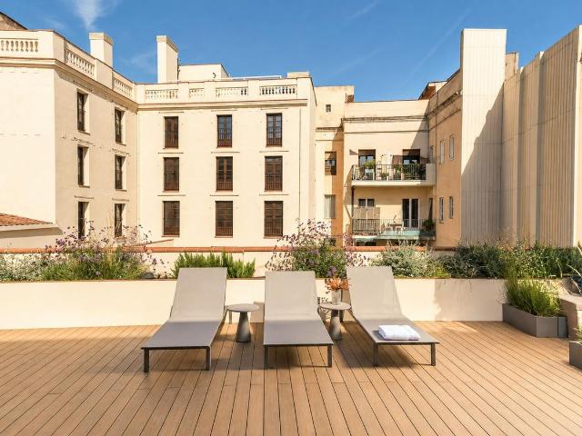 Designer 2 Bedroom Apartment in Eixample, Barcelona Amsterdam Apartments for Rent
