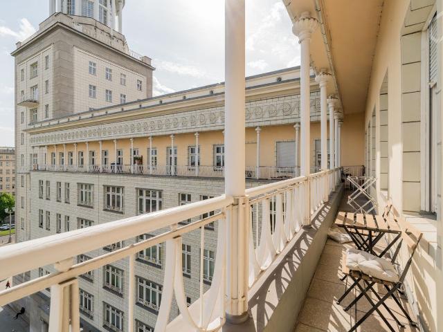 Designer 2 bedrooms with 2 bathrooms maisonette with panoramic view from Frankfurter Tor, Berlin Amsterdam Apartments for Rent