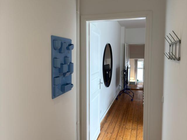 Designer 2 Room Berlin Altbau Apartment in Quiet Side Wing in One of Berlin's Best Area, Berlin Amsterdam Apartments for Rent
