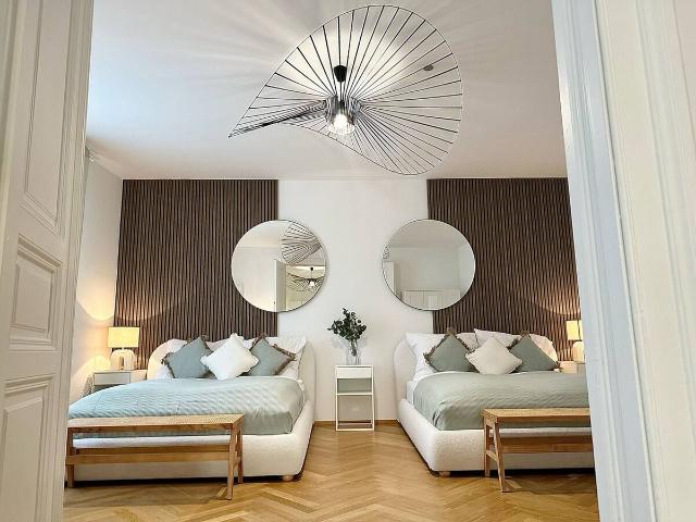 Designer 2BR I Near Main Station I Upper Belvedere, Vienna Amsterdam Apartments for Rent